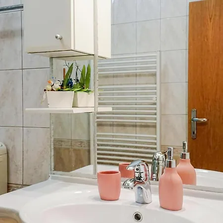 2 Bedroom Amazing In 公寓 鲁巴达